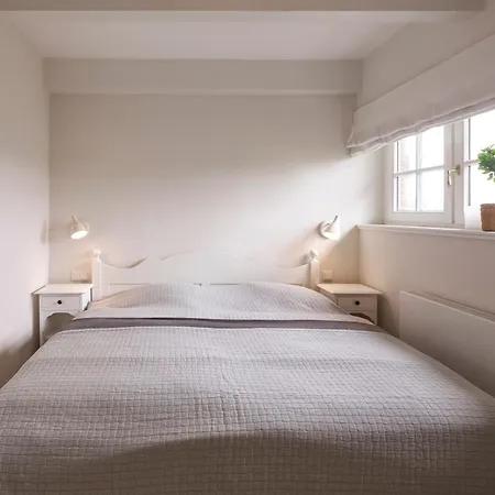 Duenenhaus Holiday home Utersum
